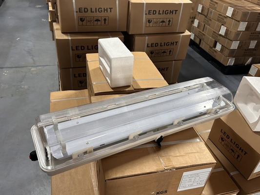 120-stopniowy kąt wiązki Led Proof Explosion Tube Fixture Advanced Anodizing And &gt;80 CRI