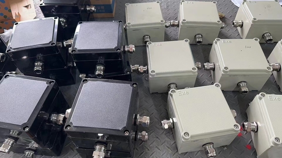 IP66 WF2 płomienioodporna tablica dystrybucyjna z aluminium powlekanym i stali nierdzewnej