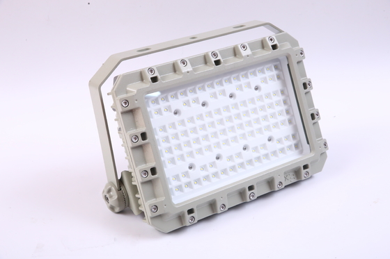 Certyfikowany na wybuch IP66 LED reflektor przeciwwybuchowy z wysoką wydajnością świetlną 125-130 Lm/W i opcjonalnym kątem wiązki 90°