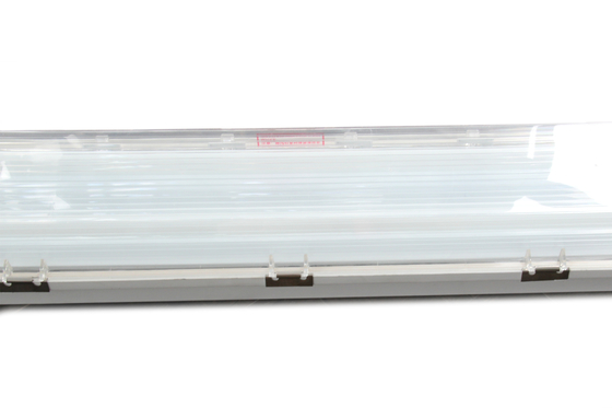 Wysokiej wytrzymałości materiał GRP 600 mm Ex-proof Liniowe światło przeciwwybuchowe Lampa fluorescencyjna dla bezpieczeństwa przemysłowego
