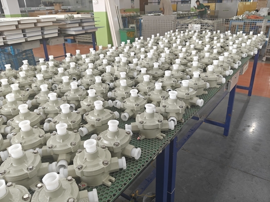 220/380VAC Pudełko przeciwwybuchowe Piękny wygląd Aluminiowa stopa ścienna zamontowana 220/380 VAC