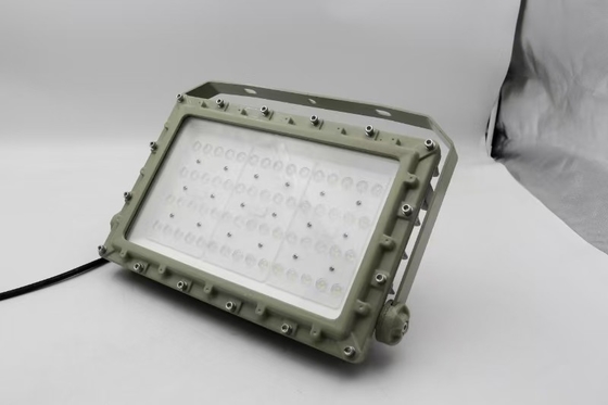 AC100-277V napięcie 50w i IP66 poziom ochrony przeciwwybuchowa światło LED dla gazu naftowego i obszarów przemysłowych