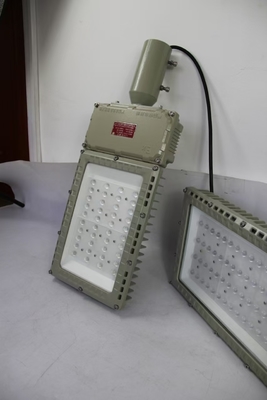 100W 130lm/W Światła przeciwwybuchowe Światła przeciwpowodziwe zewnętrzne wodoodporne wysoka sztywność Oświetlenie dużych obiektów