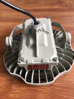 Wybuchoodporna lampa LED High Bay IP66 z certyfikatem ATEX 160lm/W