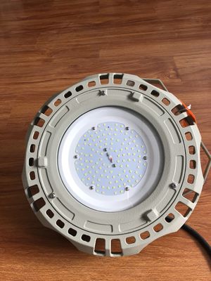 Wybuchoodporna lampa LED High Bay IP66 z certyfikatem ATEX 160lm/W