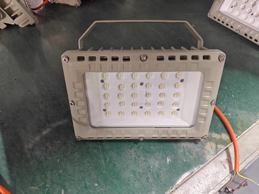 ATEX IECEx RoHS ISO9001 50W wybuchoodporne światło LED dla instalacji odpadów niebezpiecznych