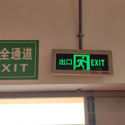 Przemysłowa klasa IP66, 180 minut awaryjnego czasu świecenia, znak ewakuacyjny LED do środowisk niebezpiecznych z funkcją oświetlenia awaryjnego