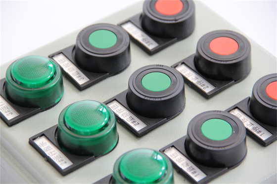 ATEX Panel kontrolny przemysłowy dla strefy niebezpiecznej1 Światło przeciwpłomień 10A AC220v