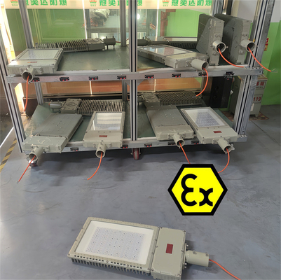 Eksplozoodporna lampa uliczna LED CCT 3000/ 4000/ 5000/ 5700K CRI Ra≥80 Idealna do zastosowań przemysłowych w strefach zagrożenia gazem i pyłem