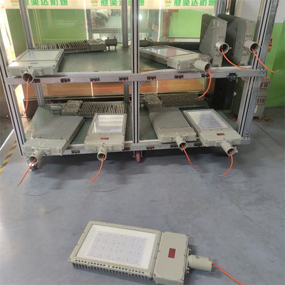 Wysokiej jasności wodoodporny wybuchoodporny panel słoneczny 120W Led Solar Street Light 130Lm/w zewnętrzna wybuchoodporna lampa