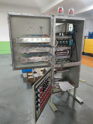 Panele sterujące odporne na wybuch i ogień chroniące personel i sprzęt krytyczny w warunkach podatnych na ogień