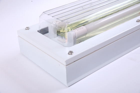Światło czyste fluorescencyjne odporne na wybuchy, zawieszone dwie rury, 5 stóp / 4 stóp / 3 stóp / 2 stóp (1.2M), IP67 Tri-proof dla garażu i niebezpiecznych obszarów