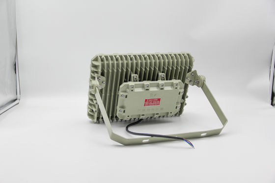 Światło przeciwwybuchowe. Nieprzepływowe, wodoodporne, energooszczędne.