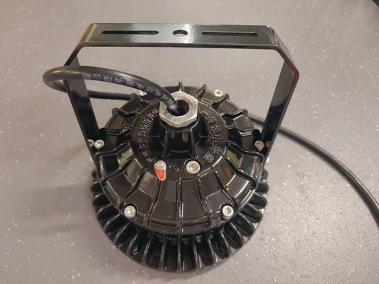 Wybuchoodporna lampa LED High Bay IP66 z certyfikatem ATEX 160lm/W