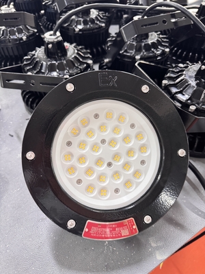 Certyfikat ATEX IECEx IP66 Światło wysokiego wylotu LED o odporności na wybuch 160lm/W