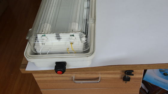 Liniowa lampa LED przeciwwybuchowa serii BYS z potrójną certyfikacją – ATEX/IECEx/CNEX. Zatwierdzona oprawa LED do stref zagrożonych wybuchem, stopień ochrony IP66, 5-letnia gwarancja, możliwość dostosowania mocy i rozmiaru.