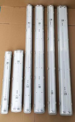 Do obszarów niebezpiecznych dla przemysłu naftowego i gazowego, zakładów chemicznych, górnictwa, obiektów morskich, liniowa lampa LED przeciwwybuchowa, klasa przemysłowa IP66, energooszczędna konstrukcja redukuje, trwała 0,6/1,2 m ATEX/IECEx/CNEX