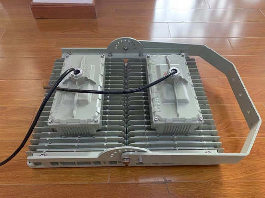 250W ATEX przeciwwybuchowa lampa uliczna LED | Długa żywotność Oświetlenie z certyfikatem IECEx dla branż niebezpiecznych