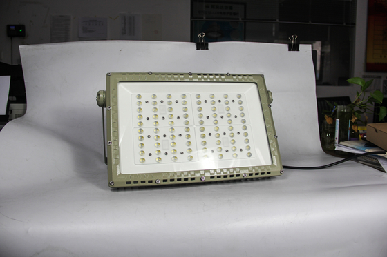 250W ATEX przeciwwybuchowa lampa uliczna LED | Długa żywotność Oświetlenie z certyfikatem IECEx dla branż niebezpiecznych