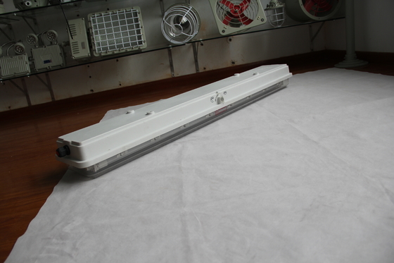 ATEX/IECEx/CNEX Approved Hazardous Area LED Fixture, IP66 Rated, 5-letnia gwarancja, dostosowywalna moc i rozmiar Trwałe światło liniowe typu BYS z potrójną certyfikacją