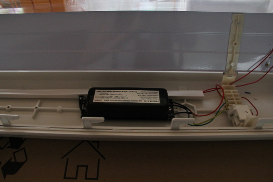 ATEX/IECEx/CNEX Approved Hazardous Area LED Fixture, IP66 Rated, 5-letnia gwarancja, dostosowywalna moc i rozmiar Trwałe światło liniowe typu BYS z potrójną certyfikacją