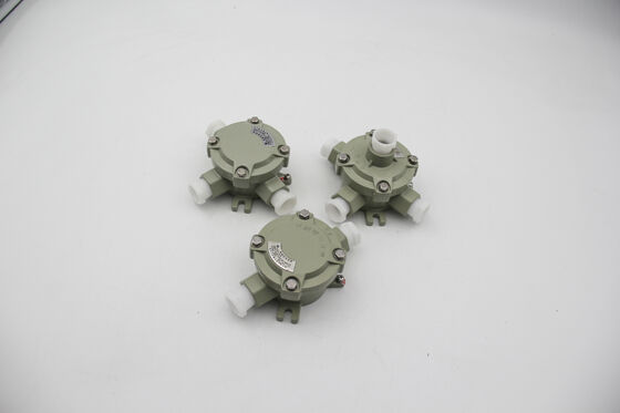 Niestandardowa obudowa IP66 wodoodporna ATEX skrzynia łącznikowa obudowa odporna na ogień 220V / 380V odlewany aluminium skrzynia łącznikowa