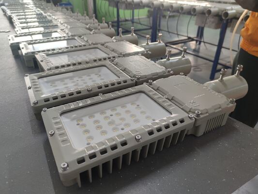 Atestowana przez ATEX IECEx strefa 1 i 2, 50-240W, oprawa powodziowa LED do stref zagrożonych wybuchem, IP66, 140lm/W, 5-letnia gwarancja