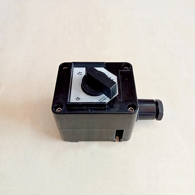 GRP Strefa 2 Klasa 1 Dywizja 2 Wybuchowodny przełącznik odłączający z przyciskiem awaryjnego zatrzymania